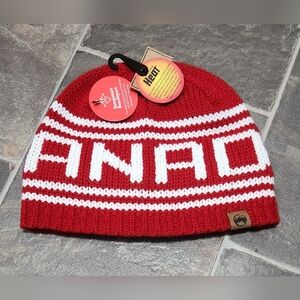 New WindRiver Heritage Canada Toque
